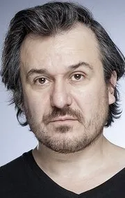 Фотография актёра Дэниэл Серкера