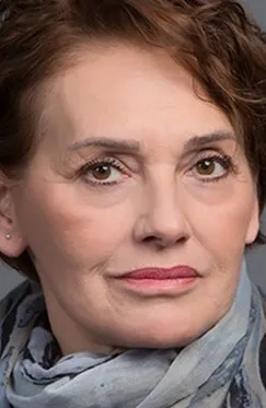 Фотография актёра Нур Сюрер