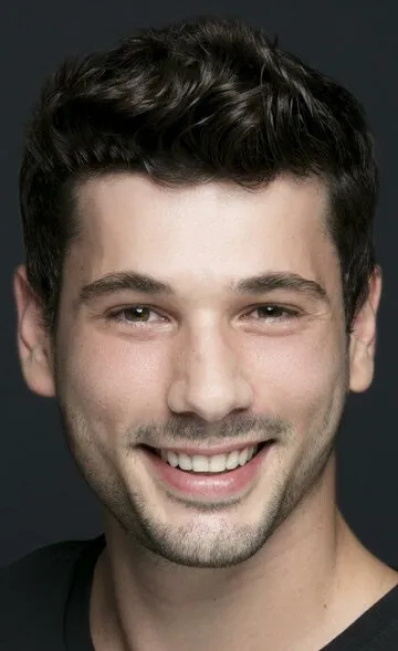 Фотография актёра Дениз Джан Акташ