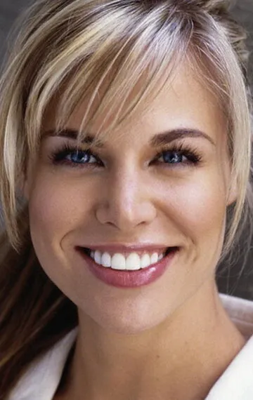 Фотография актёра Брук Бёрнс