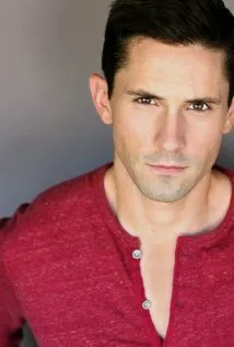 Фотография актёра Ивэн Холцман