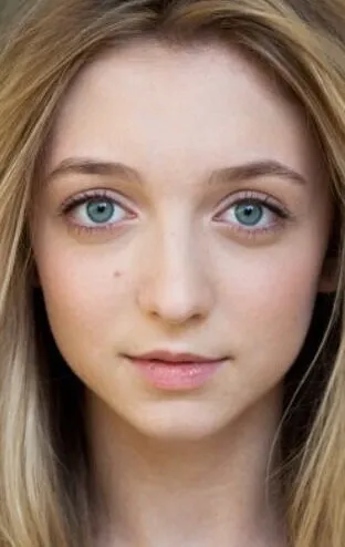 Фотография актёра Хана Хэйес