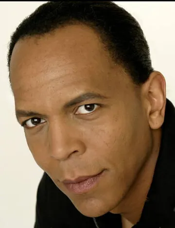 Фотография актёра Эрик Деллумс