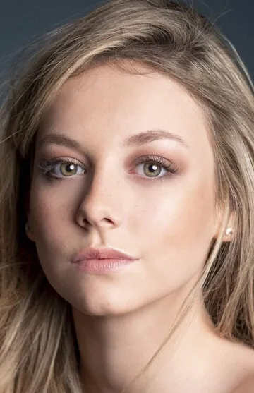 Фотография актёра Эстер Экспозито