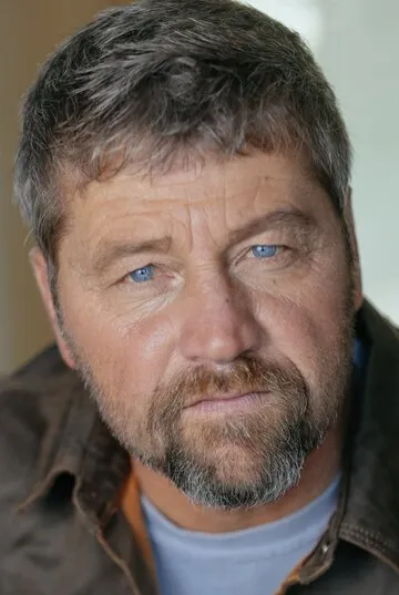 Фотография актёра Крис Маллинэкс