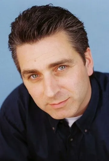 Фотография актёра Карло Эссаджиан