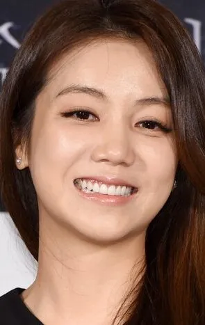 Фотография актёра Ким Ок-пин