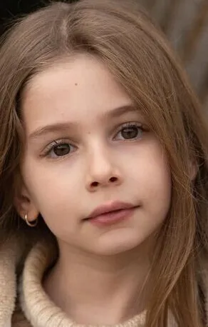 Фотография актёра Азра Аксу