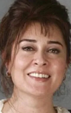 Фотография актёра Эбру Ниль Айдын