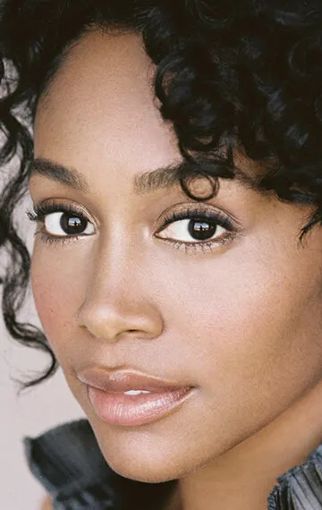 Фотография актёра Симон Миссик