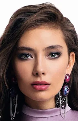 Фотография актёра Неслихан Атагюль