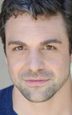 Фотография актёра Крис МакКенна