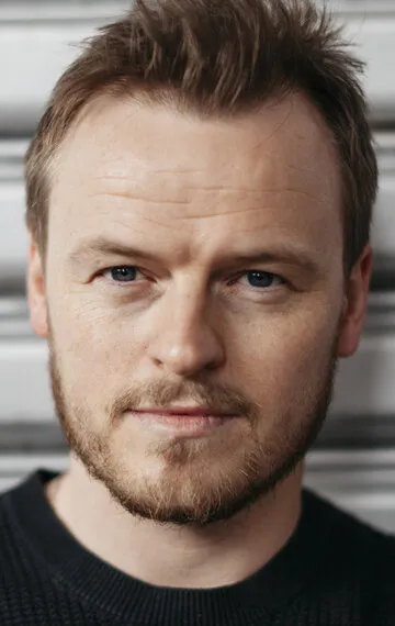 Фотография актёра Пол Рейд