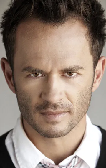 Фотография актёра Грег Эллис