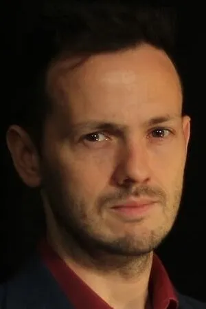 Фотография актёра Стюарт Лоус