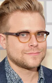 Фотография актёра Адам Коновер