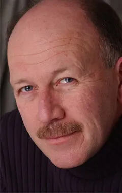 Фотография актёра Джулиан Гэмбл