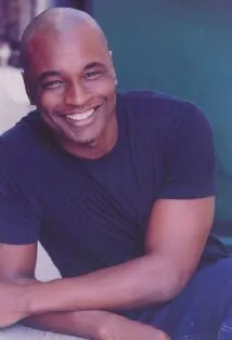 Фотография актёра Лоуренс Б. Адиса