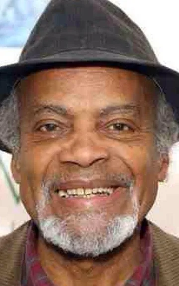 Фотография актёра Рэм Джон Холдер