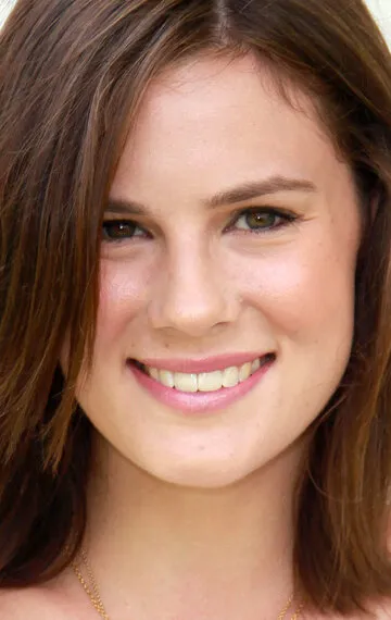 Фотография актёра Челси Хоббс