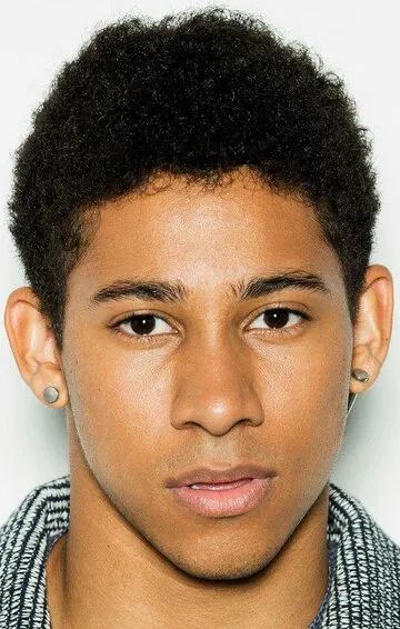 Фотография актёра Кейнан Лонсдейл