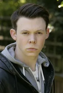 Фотография актёра Пол Лонгли