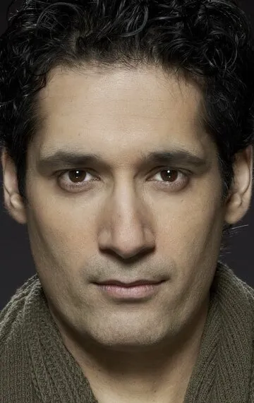 Фотография актёра Стивен Лобо