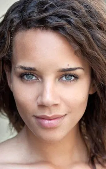 Фотография актёра Ханна Джон-Кэймен