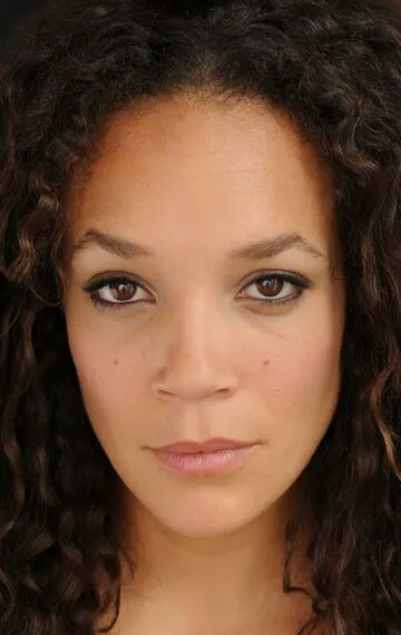 Фотография актёра Кэйтлин Кромуэлл