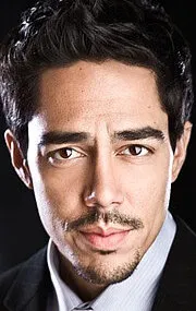 Фотография актёра Зак Сантьяго