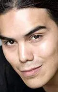 Фотография актёра Дилан Карузона