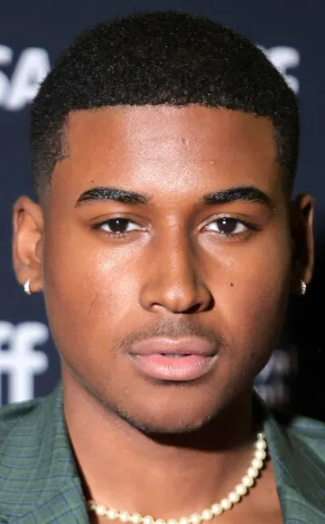 Фотография актёра Майкл Купер