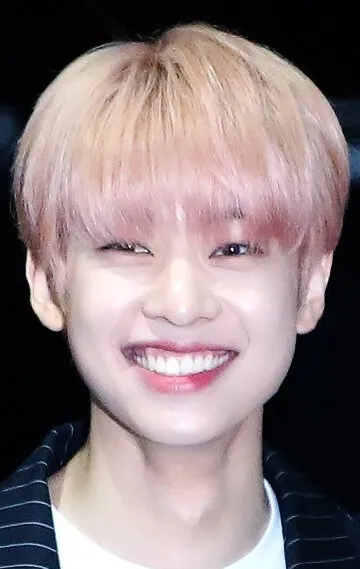 Фотография актёра Ким Дон-хён