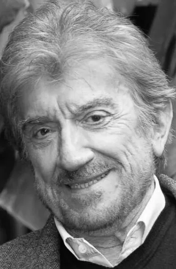 Фотография актёра Джиджи Пройетти