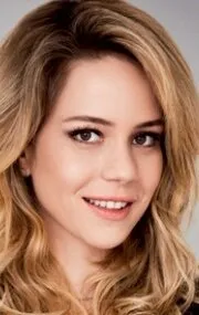 Фотография актёра Леандра Леал