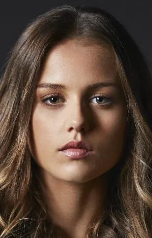 Фотография актёра Изабель Корниш