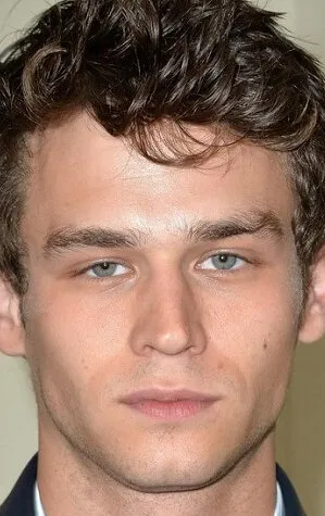 Фотография актёра Брэндон Флинн