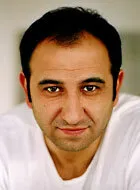 Фотография актёра Хильми Сёзер