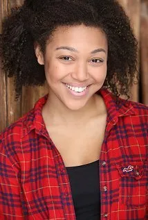 Фотография актёра Микала Ли