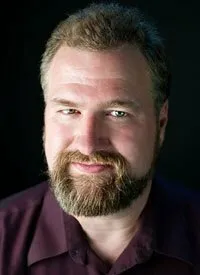 Фотография актёра Лоуелл Бартоломи