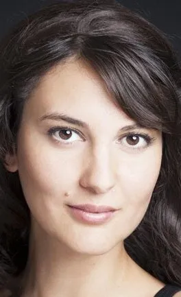 Фотография актёра Минэ Кылыч