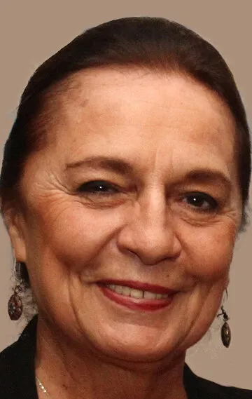 Фотография актёра Айтен Унджуоглу