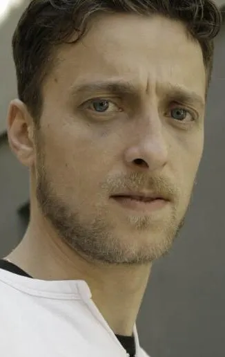 Фотография актёра Хакан Юфкаджигил