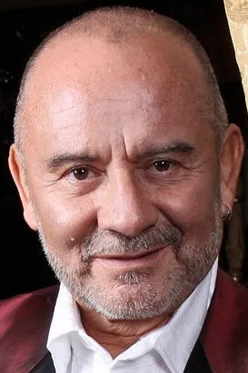 Фотография актёра Сесар Мора