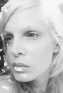 Фотография актёра Микела Дж. Микаэл