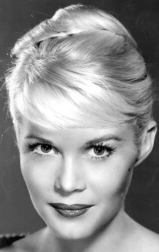 Фотография актёра Дороти Провайн