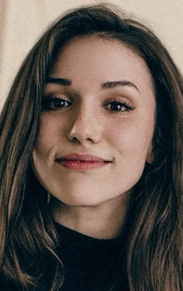 Фотография актёра Грейс Кэролайн Карри