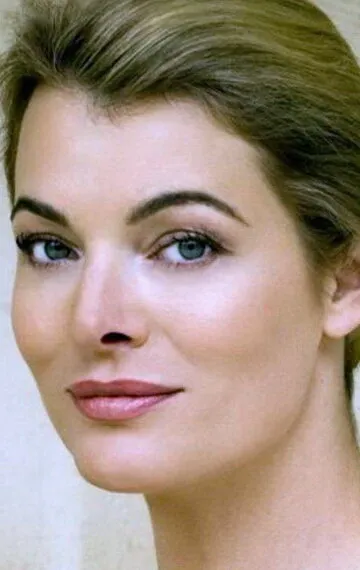 Фотография актёра Стефани Романов