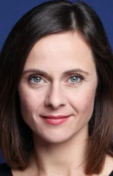 Фотография актёра Кэролайн Троубридж