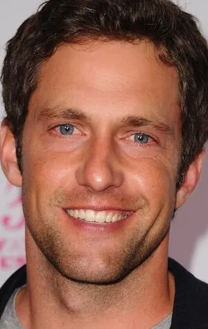 Фотография актёра Майк Файола